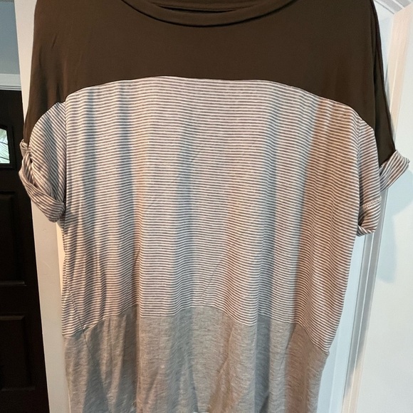 ~24/7~ Striped Women's Top - Picture 2 of 8